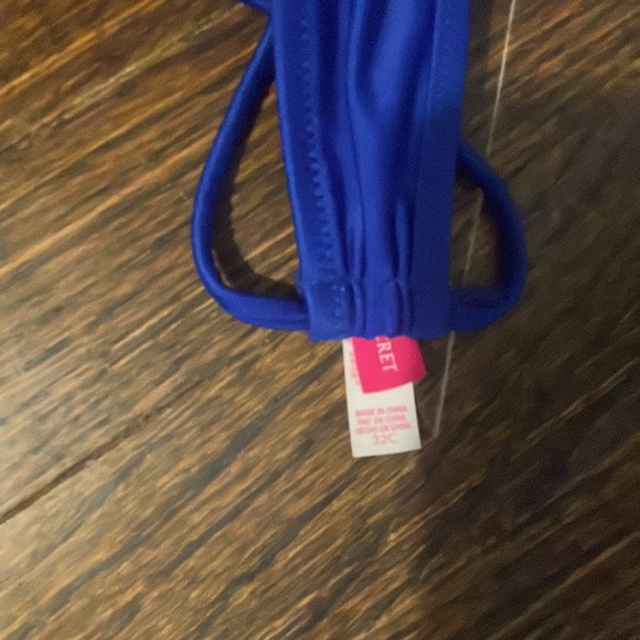 Victoria secret bikini top - Picture 2 of 2